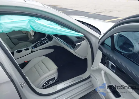 2021 Porsche Panamera 4 z USA, uszkodzony, nr VIN WP0AJ2A71ML116403